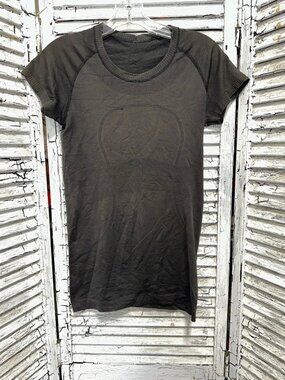 Women's Lululemon Swiftly Tech Black Shirt